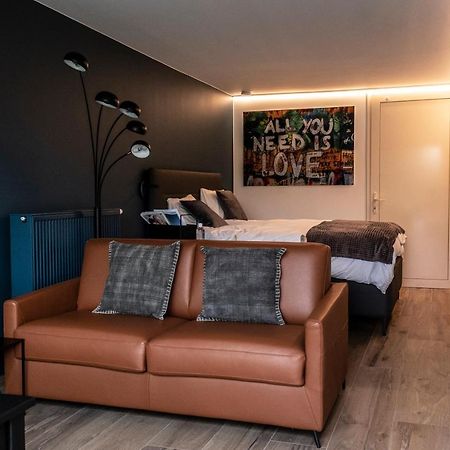 Guesthouse Max Zwijndrecht Esterno foto